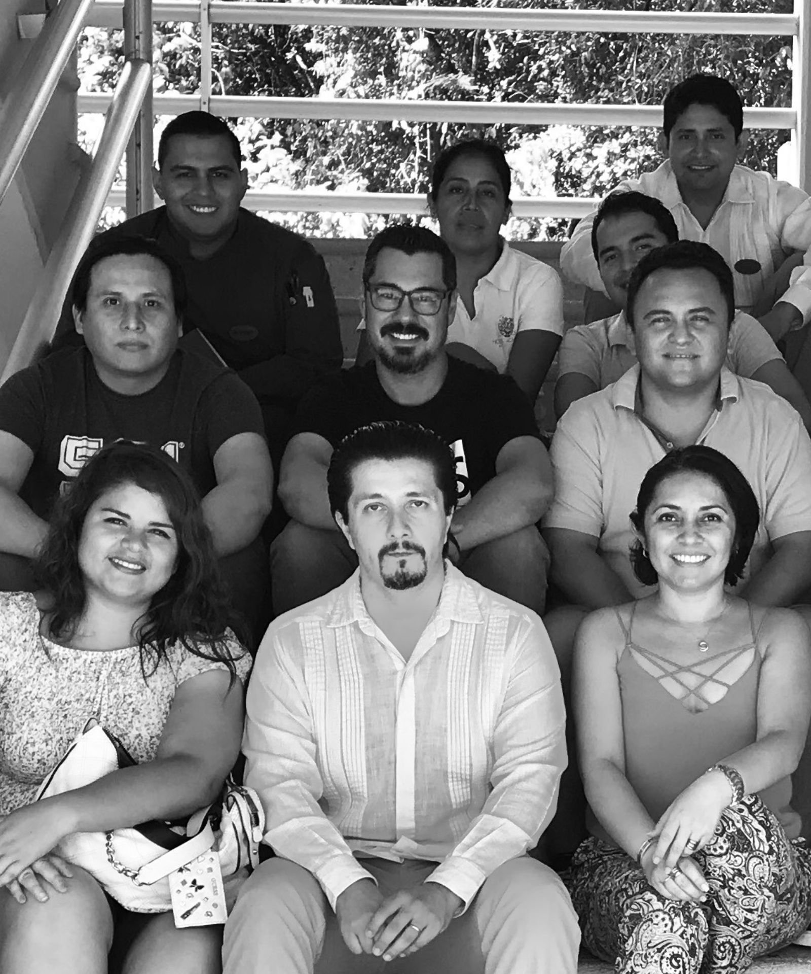 consultoria estrategica en brand marketing medio (1600 x 1920 px)